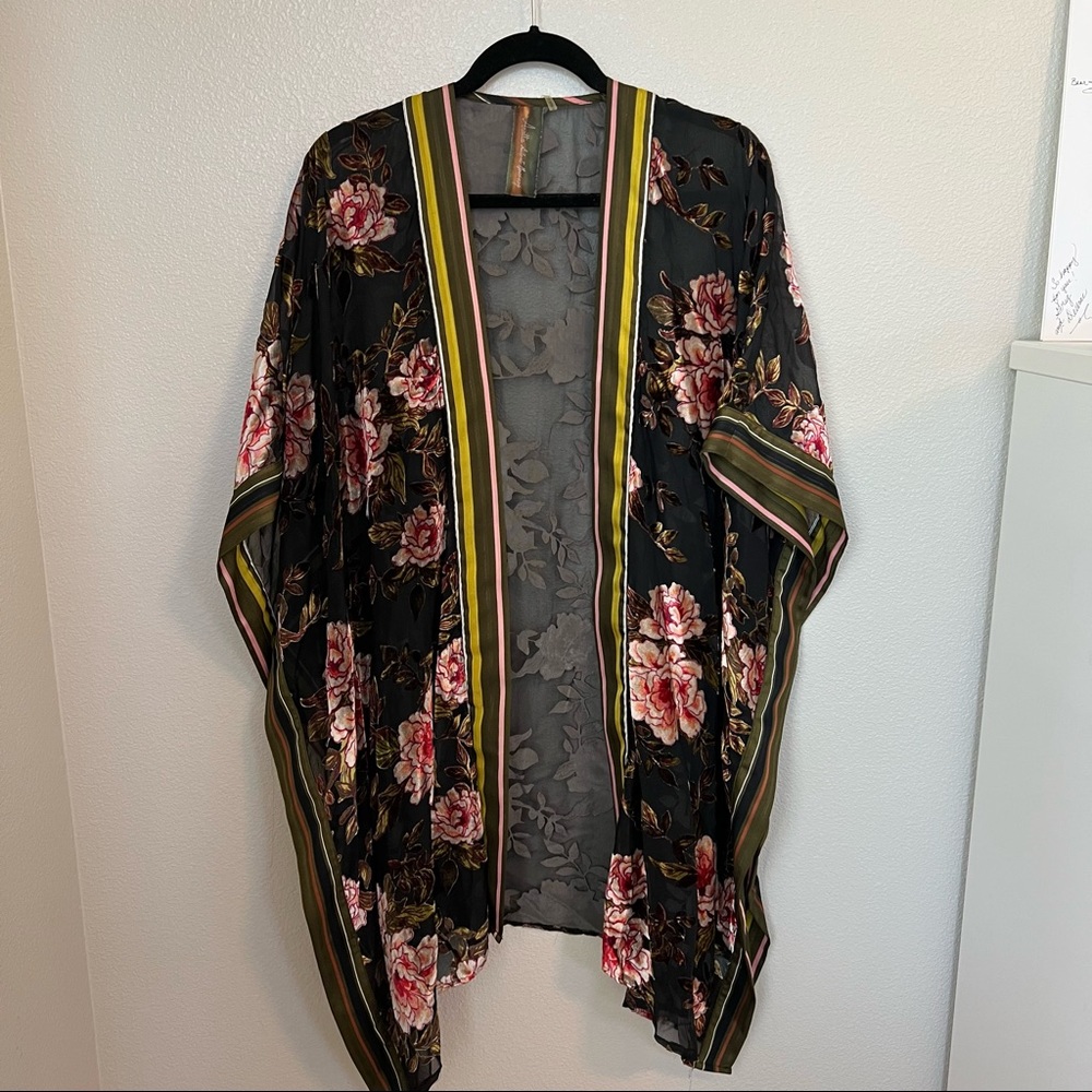 Kimono with Velvet Floral Pattern